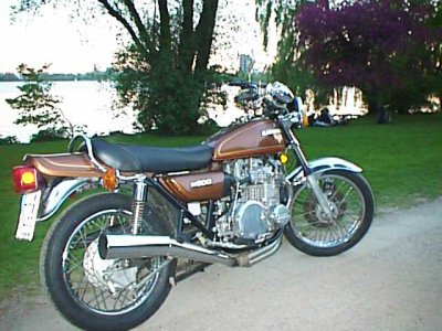 Friends + Bikes
(c) www.kawasaki-z.de