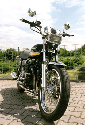 Friends + Bikes
(c) www.kawasaki-z.de