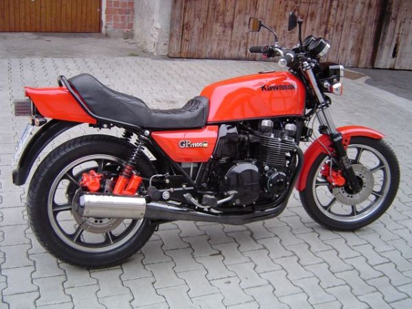 Friends + Bikes
(c) www.kawasaki-z.de