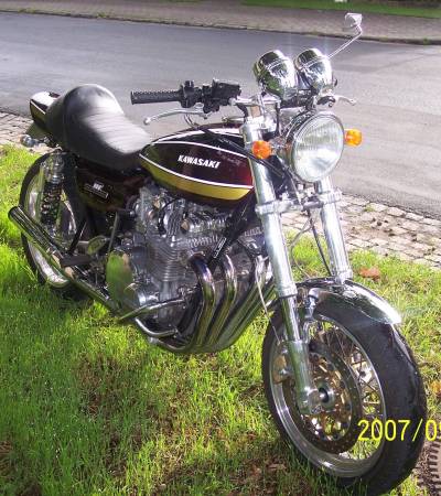 Friends + Bikes
(c) www.kawasaki-z.de