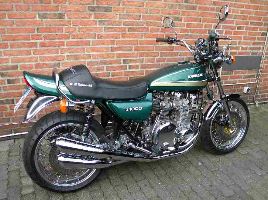 Friends + Bikes
(c) www.kawasaki-z.de